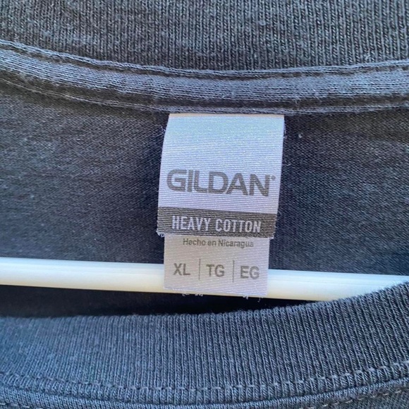 Bad bunny graphic logo t shirt XL. - Picture 2 of 3